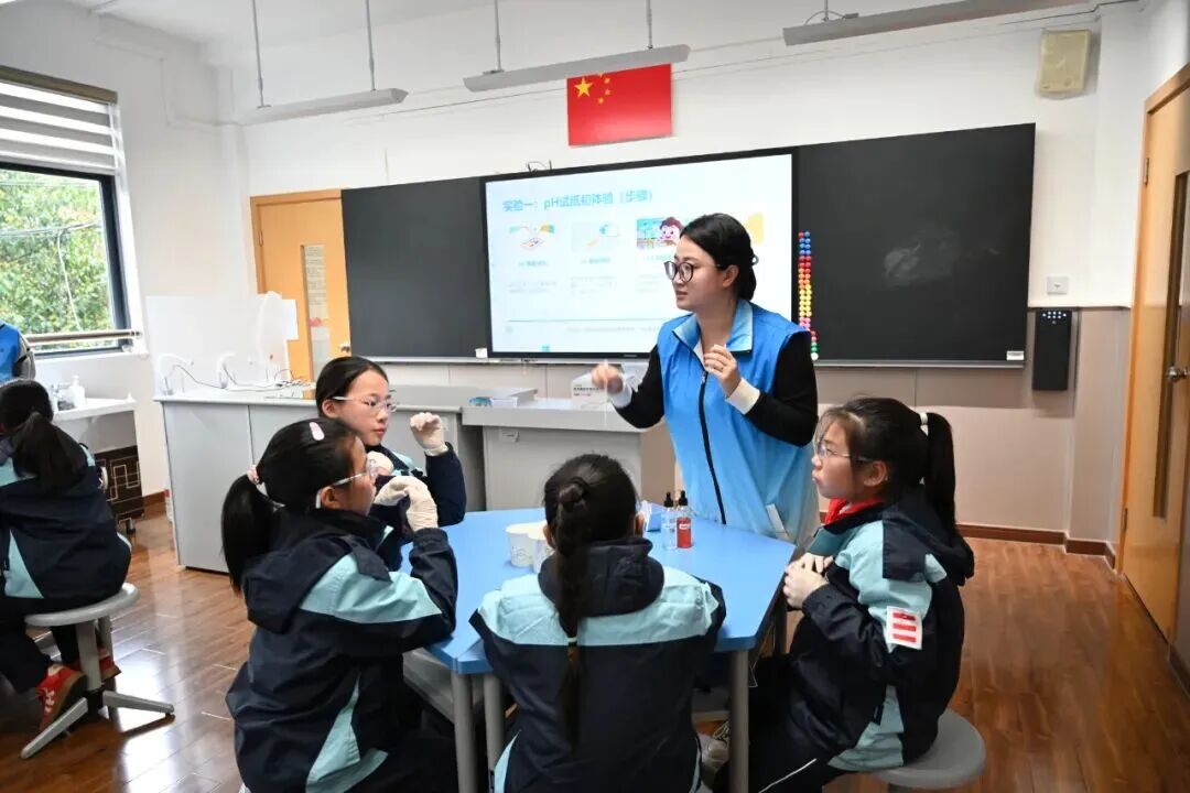 ae06ebfdcf97745a16ceed49bf9f021a